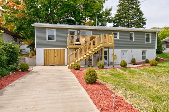 5940 N 72nd STREET, Milwaukee, WI 53218