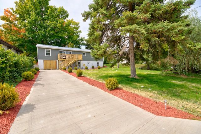 5940 N 72nd STREET, Milwaukee, WI 53218