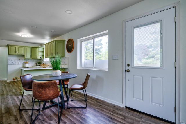 5940 N 72nd STREET, Milwaukee, WI 53218