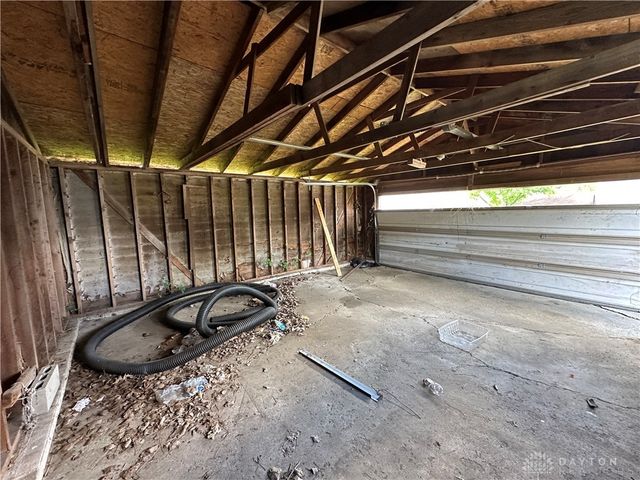 4964 Marburn Avenue, Trotwood, OH 45417