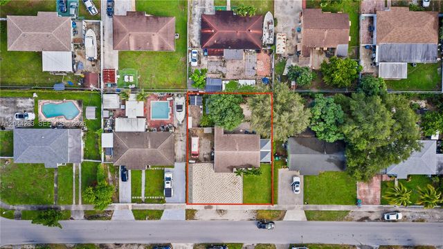 3311 NW 171st St, Miami Gardens, FL 33056