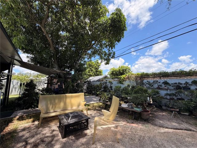 3311 NW 171st St, Miami Gardens, FL 33056