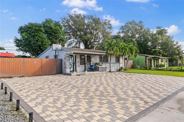 3311 NW 171st St, Miami Gardens, FL 33056