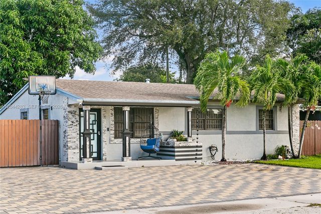 3311 NW 171st St, Miami Gardens, FL 33056