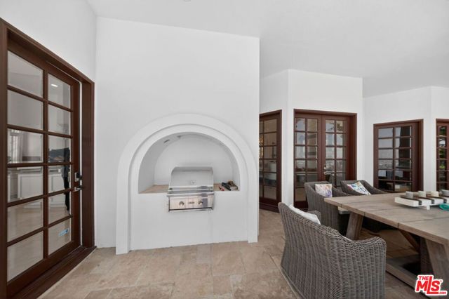 13320 Mulholland Drive, Beverly Hills, CA 90210