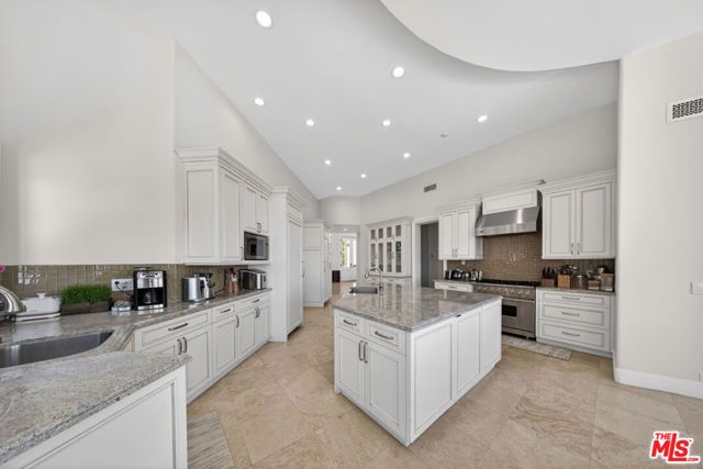 13320 Mulholland Drive, Beverly Hills, CA 90210
