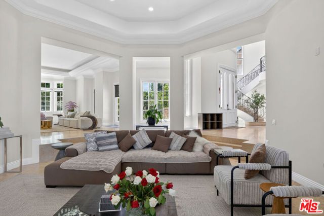 13320 Mulholland Drive, Beverly Hills, CA 90210