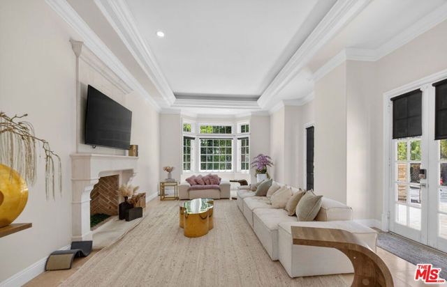 13320 Mulholland Drive, Beverly Hills, CA 90210