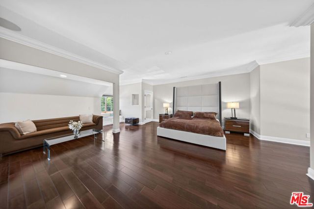 13320 Mulholland Drive, Beverly Hills, CA 90210