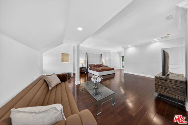 13320 Mulholland Drive, Beverly Hills, CA 90210