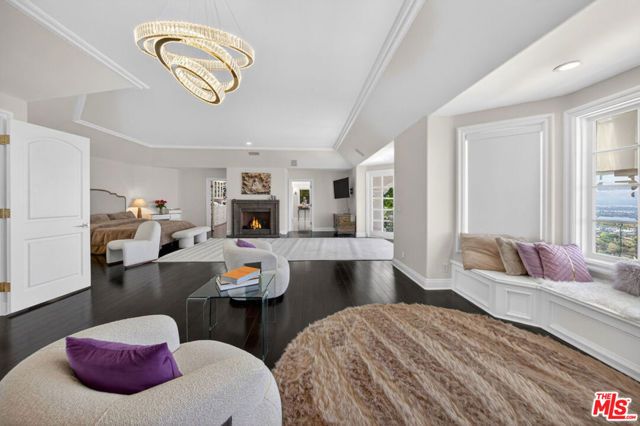 13320 Mulholland Drive, Beverly Hills, CA 90210