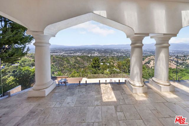 13320 Mulholland Drive, Beverly Hills, CA 90210