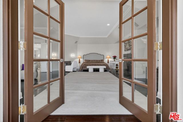 13320 Mulholland Drive, Beverly Hills, CA 90210