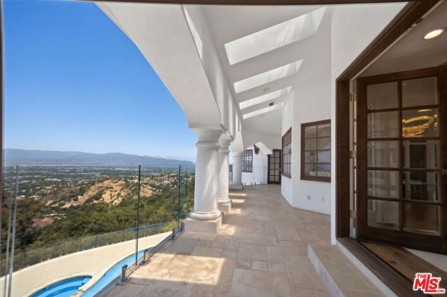13320 Mulholland Drive, Beverly Hills, CA 90210