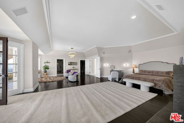 13320 Mulholland Drive, Beverly Hills, CA 90210