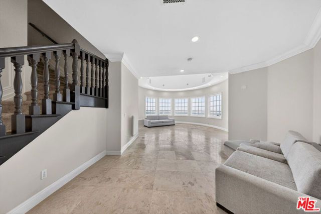 13320 Mulholland Drive, Beverly Hills, CA 90210