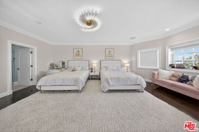 13320 Mulholland Drive, Beverly Hills, CA 90210