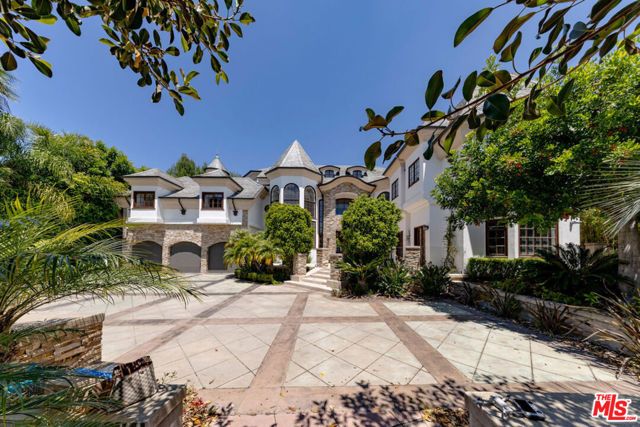 13320 Mulholland Drive, Beverly Hills, CA 90210