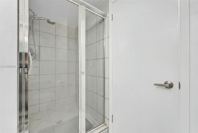 2500 PARKVIEW DR 1418, Hallandale Beach, FL 33009