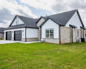 841 Round Top Street, Prairie Grove, AR 72753