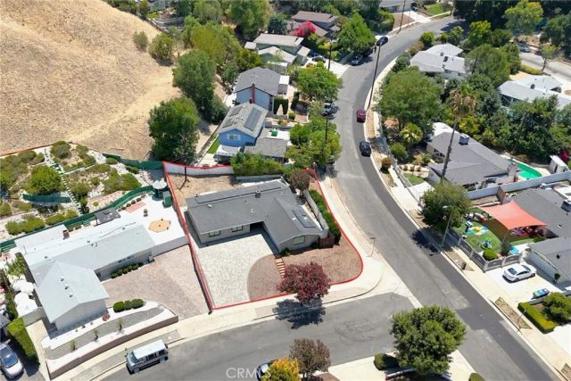 20703 Collins Street, Woodland Hills, CA 91367
