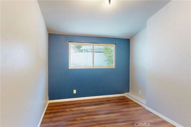 20703 Collins Street, Woodland Hills, CA 91367