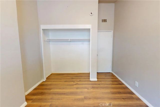 20703 Collins Street, Woodland Hills, CA 91367