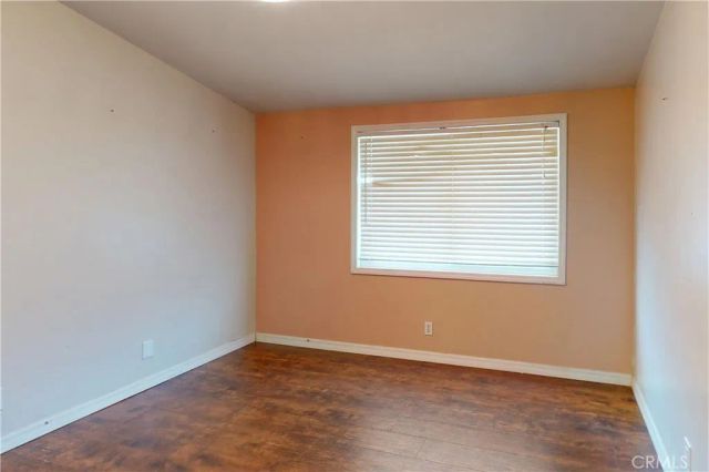 20703 Collins Street, Woodland Hills, CA 91367