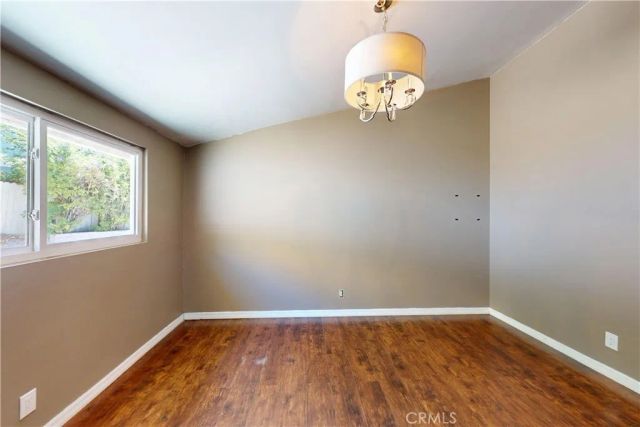 20703 Collins Street, Woodland Hills, CA 91367