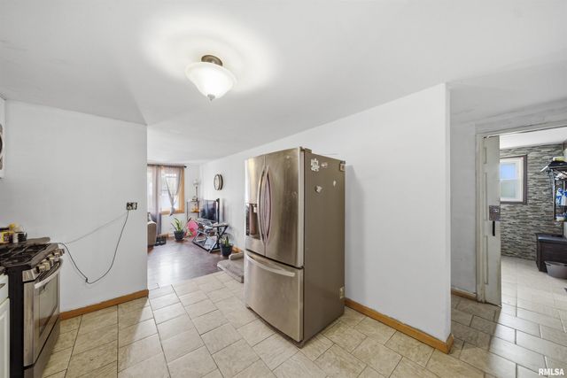 612 E WILSON Avenue, Peoria, IL 61603