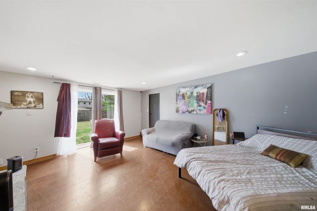 612 E WILSON Avenue, Peoria, IL 61603