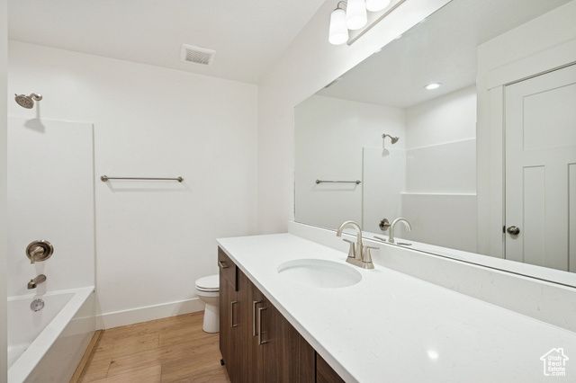 1615 N ANGEL ST #E, Layton, UT 84041