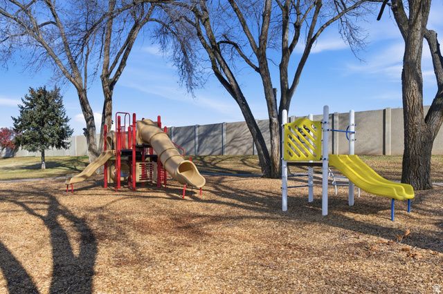 1615 N ANGEL ST #E, Layton, UT 84041