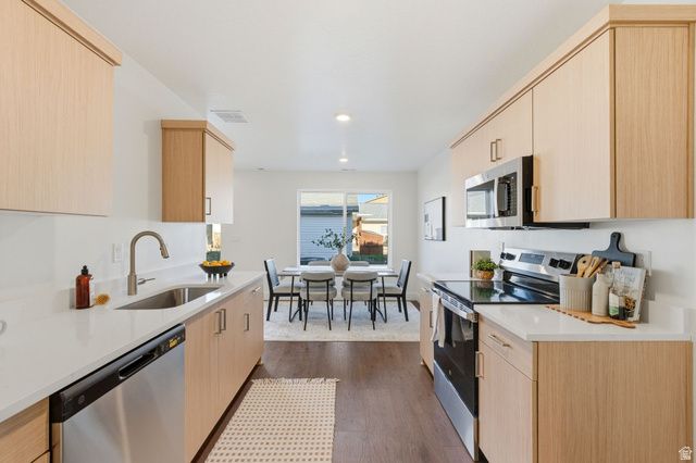 1615 N ANGEL ST #E, Layton, UT 84041
