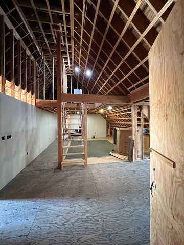 28 Nathan Ellis Highway, Falmouth, MA 02556