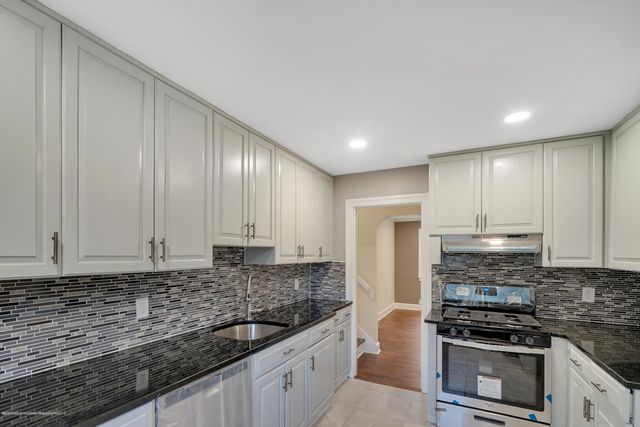 407 Redmond Avenue, Oakhurst, NJ 07755