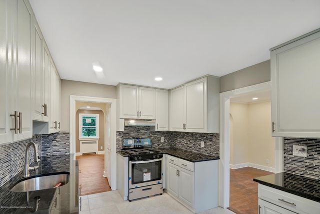 407 Redmond Avenue, Oakhurst, NJ 07755