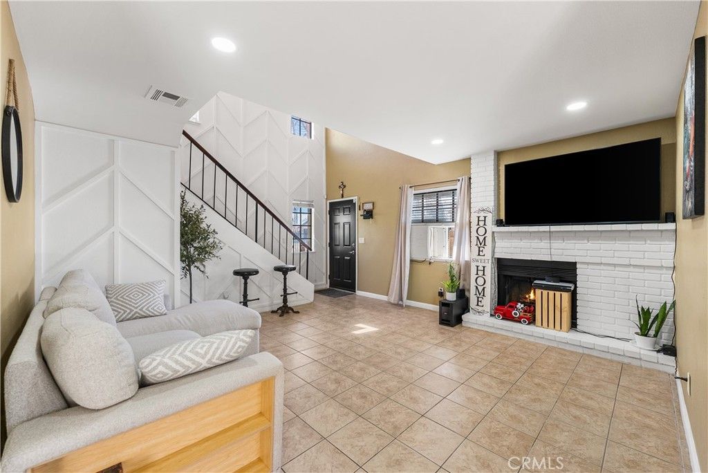 43743 Alain Court, Lancaster, CA 93535