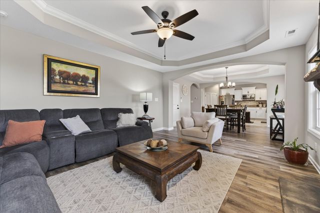 1493 English Oak Dr, Clarksville, TN 37043