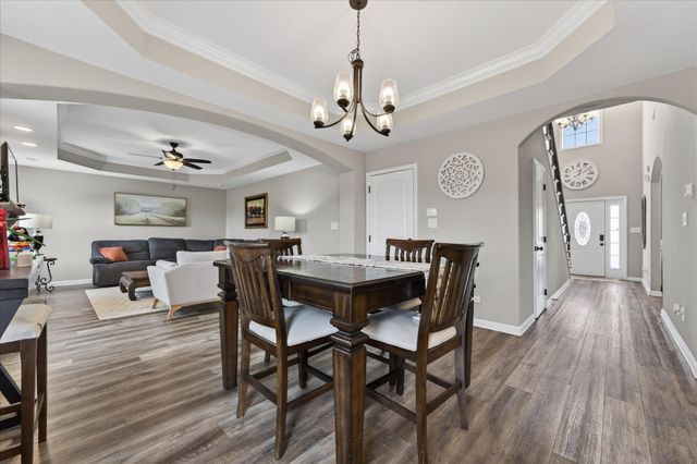 1493 English Oak Dr, Clarksville, TN 37043