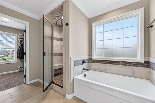 1493 English Oak Dr, Clarksville, TN 37043