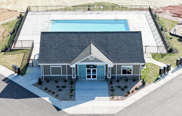 1493 English Oak Dr, Clarksville, TN 37043