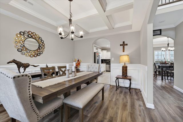 1493 English Oak Dr, Clarksville, TN 37043