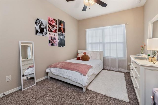 411 Ash Street, College Station, TX 77840