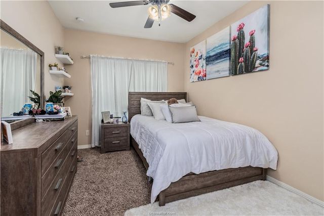 411 Ash Street, College Station, TX 77840