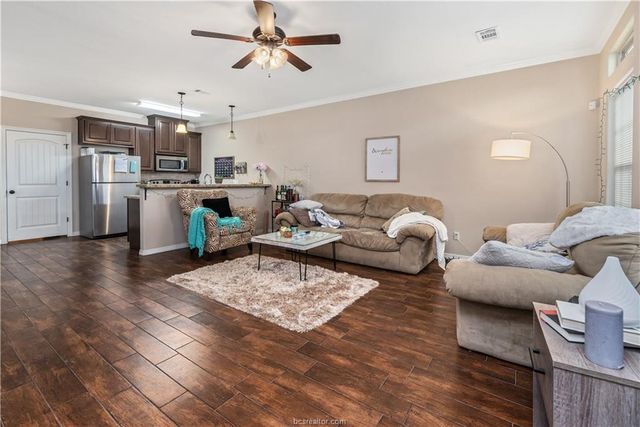 411 Ash Street, College Station, TX 77840