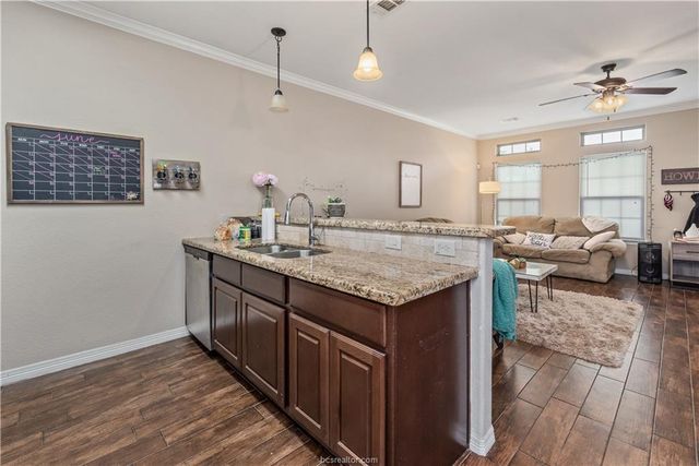 411 Ash Street, College Station, TX 77840