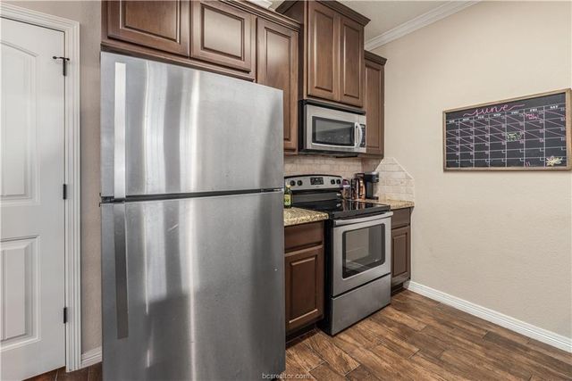 411 Ash Street, College Station, TX 77840