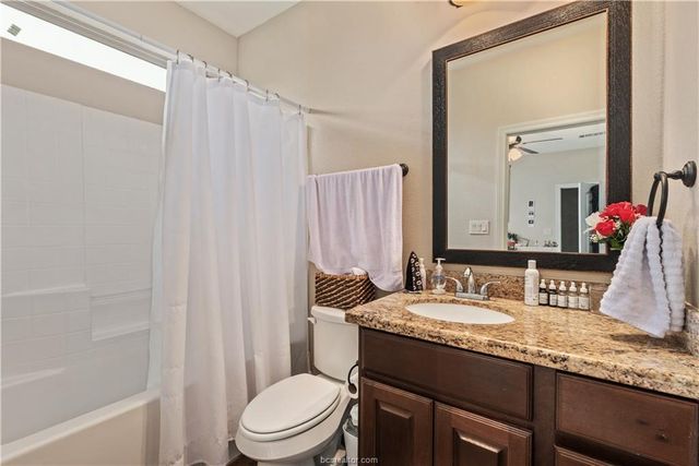 411 Ash Street, College Station, TX 77840