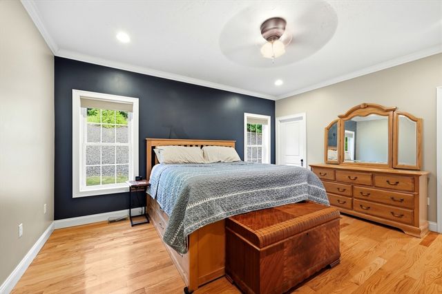 34 Bissonnette Cir, Southampton, MA 01073